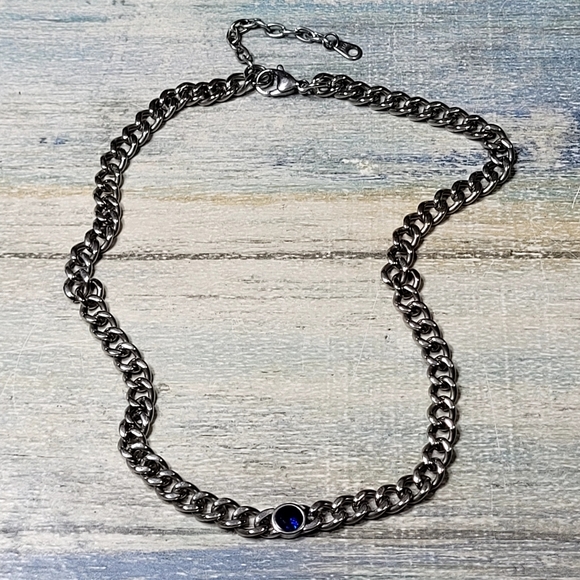 Silver Chain Chocker Necklace with Blue Gem. - Picture 2 of 8